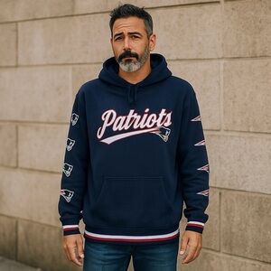 Team Apparel NFL New‎ England Patriots Blue Red White Pullover Hoodie Sweatshirt